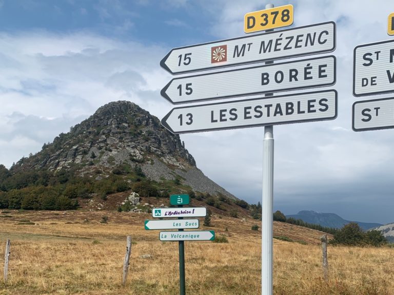 Mont Gerbier de Jonc - paysage plateau ardéchois - vacances à vélo
