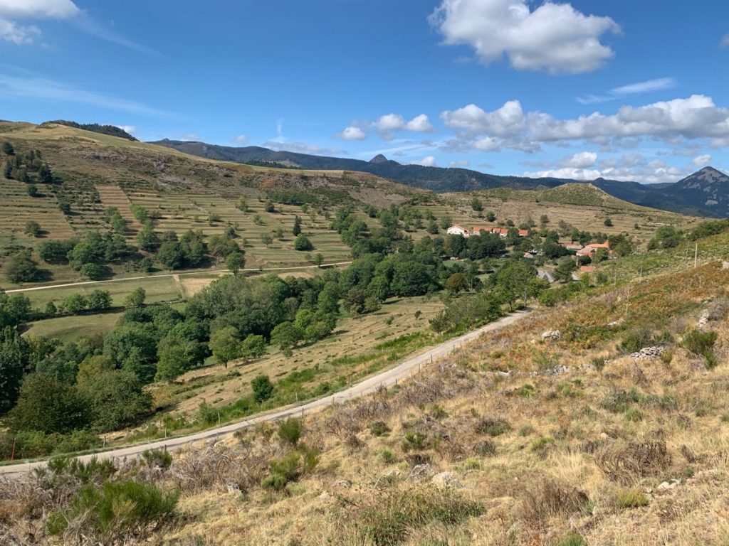 Panarama massif du Coiron - séjour vélo castagnades