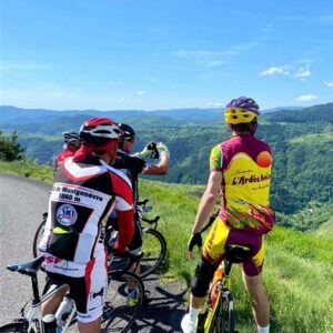 séjour vélo Myrtilles juin 2021 - pause photo au cirque des Boutières