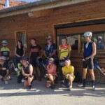 photo du groupe au départ du séjour vélo Genêts