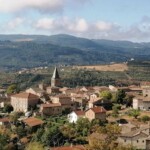 village de Saint Félicien lieu de départ des séjours vélo San Farcio