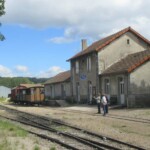 Train en partance gare de Tence - séjour vélo Haut-Lignon